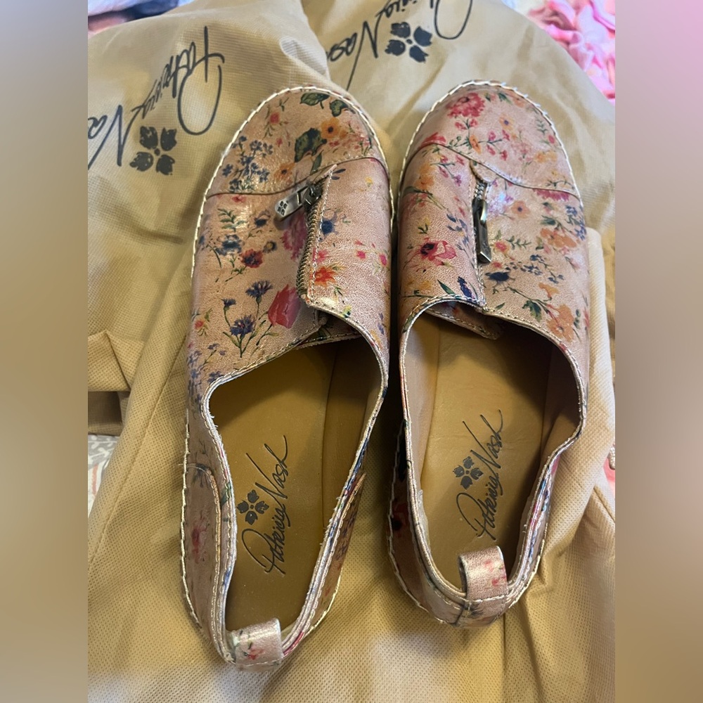 Patricia Nash Floral Pink Slip-On Women's Loafers
